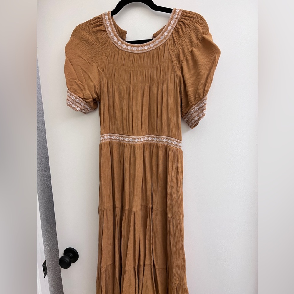 Women’s Daniel Rainn Tan Embroidered Dress